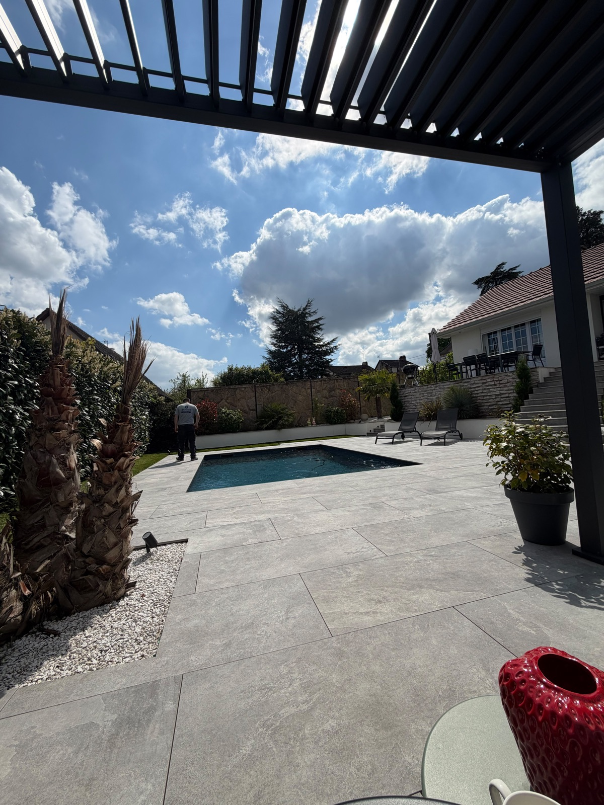 Terrasse sous pergola